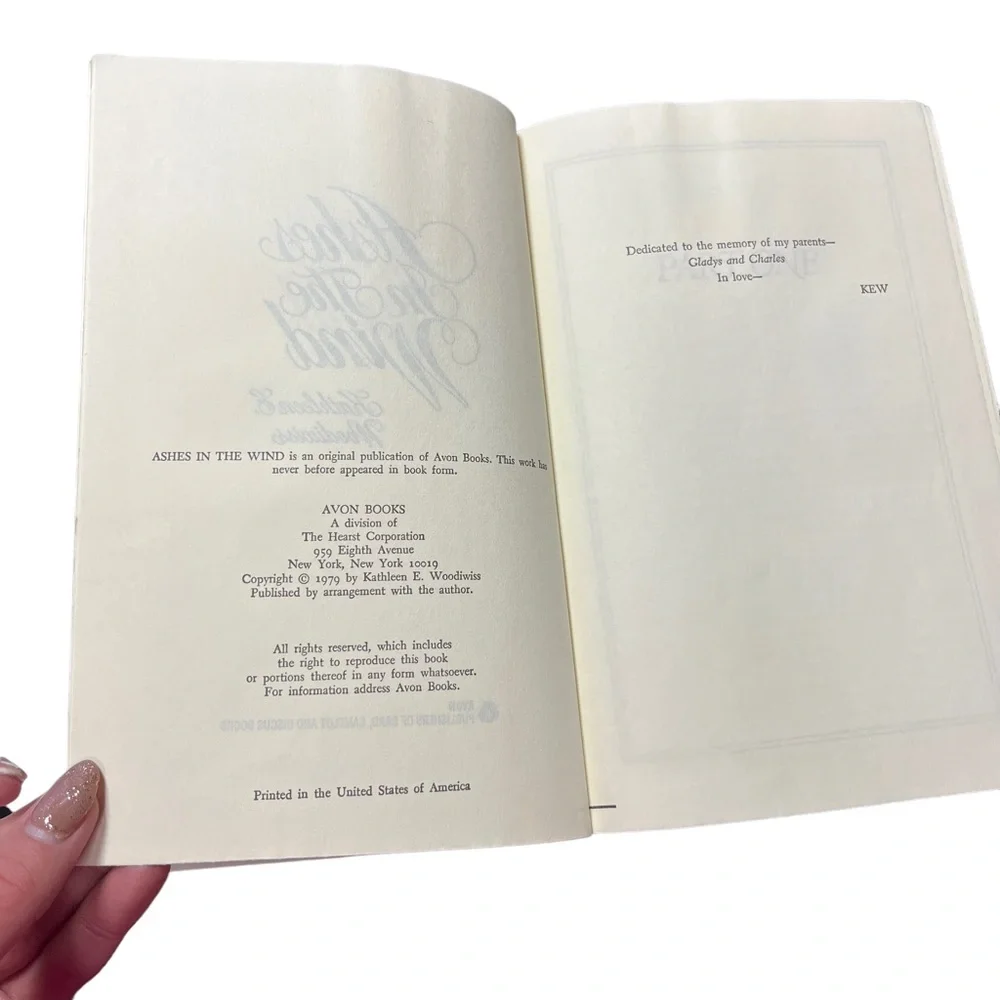 Kathleen E. Woodiwiss Ashes In The Wind Hardcover‎ Vintage 1979 Book